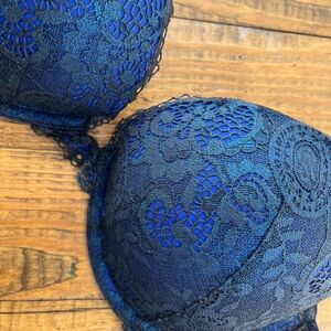 Victoria's Secret Blue Lace Full-Coverage Bra